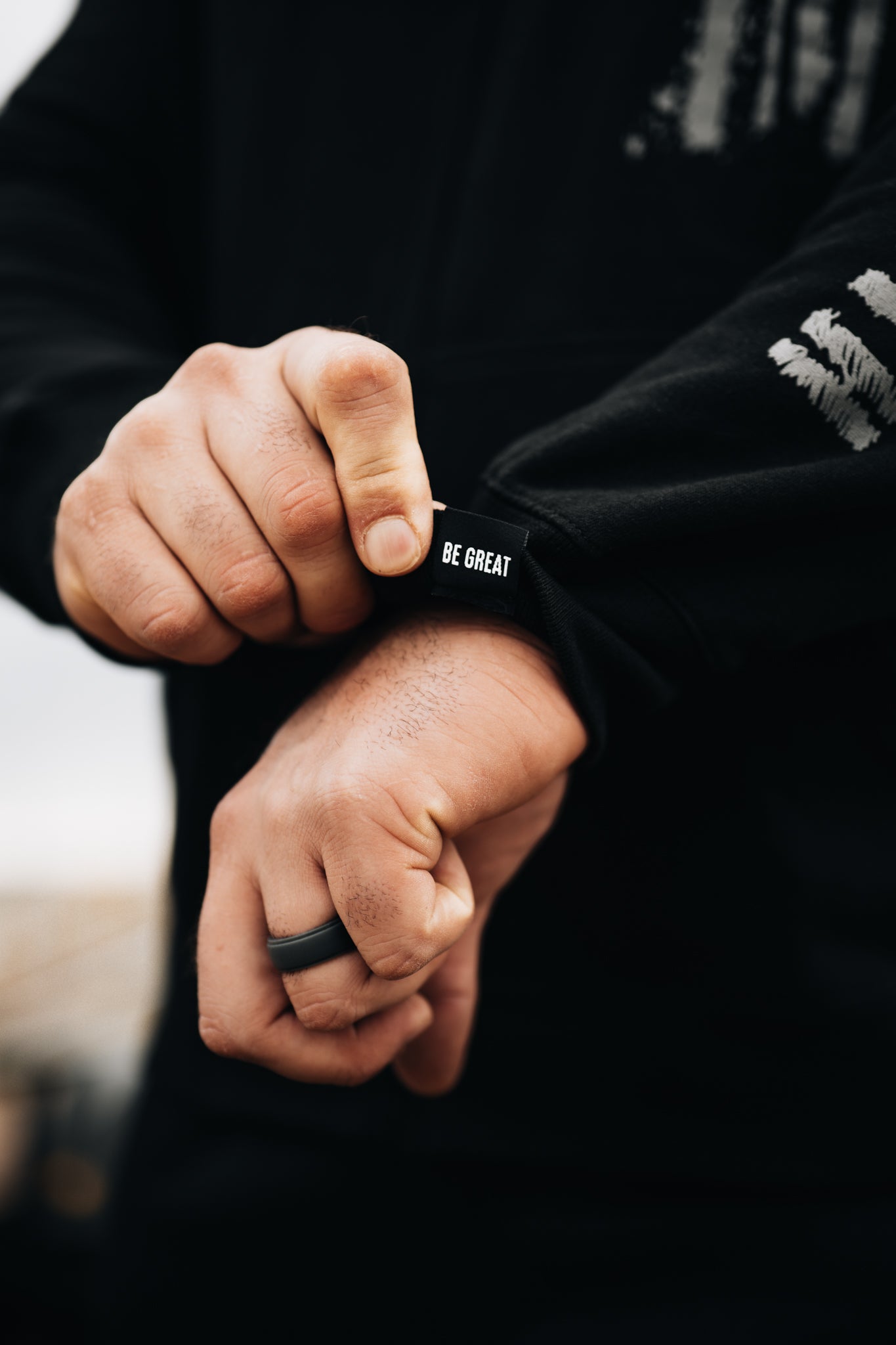 SHAW STRENGTH 06 ZIP UP HOODIE