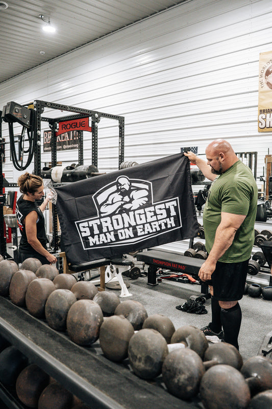 STRONGEST MAN ON EARTH GYM FLAG